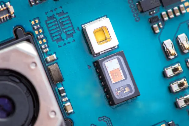 Electronic devices and sensors